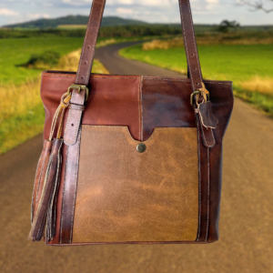 Bolso de Cuero para Dama con Hebillas y Broche