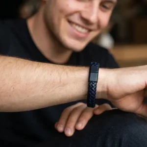 Pulsera trenzada imantada de cuero negro - Cueros Galia